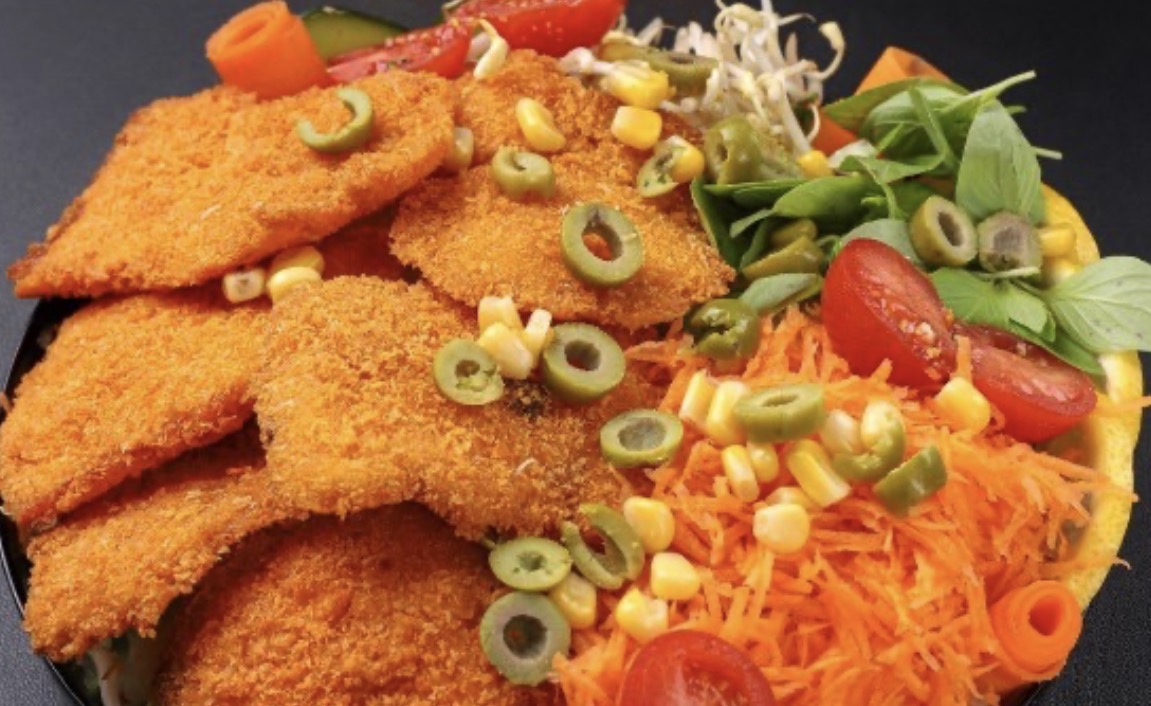 سالاد چیکن استریپس